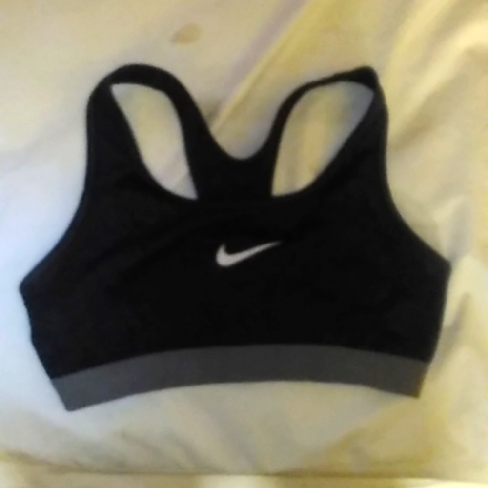 Nike training dri-fit.